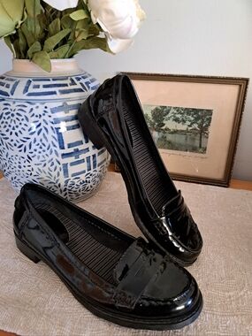 GIANNI BINI Classic Black Patent Leather Loafers for Women Size 8.5